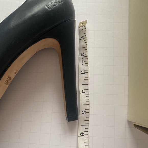 Diesel Black leather pumps size 7.5 women’s - Picture 7 of 8